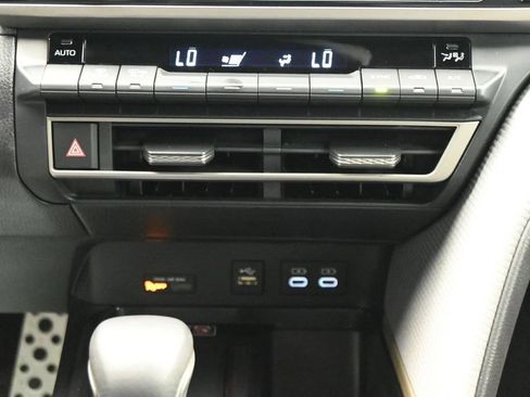 Used 2026 Toyota Camry SE FWD image 20
