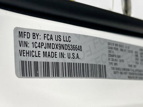 Used 2022 Jeep Cherokee Limited image 31