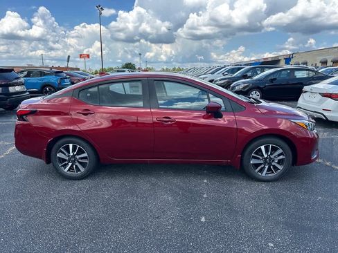 New 2025 Nissan Versa SV w/ Trunk Package FWD image 2