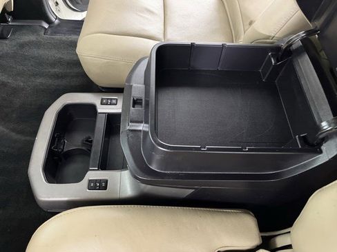 Used 2017 Toyota Sequoia Platinum RWD image 43