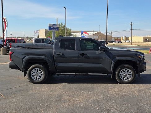 Used 2024 Toyota Tacoma SR image 6