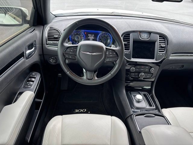 Used 2017 Chrysler 300 S w/ 300S Premium Group 2 RWD image 18