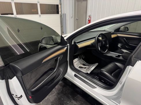 Used 2021 Tesla Model 3 Long Range image 10