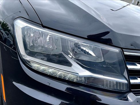 Used 2019 Volkswagen Tiguan SE AWD/4WD image 25