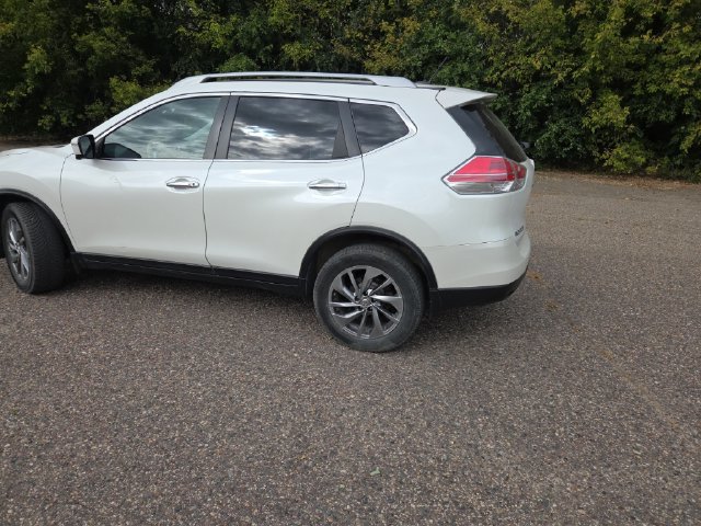 Used 2015 Nissan Rogue SL w/ SL Premium Package AWD/4WD image 6