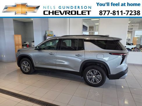 Certified 2025 Chevrolet Traverse LT w/ Driver Confidence Package AWD/4WD image 2