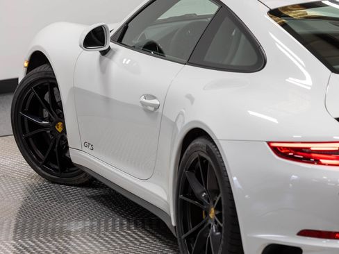 Used 2019 Porsche 911 Carrera GTS RWD image 28