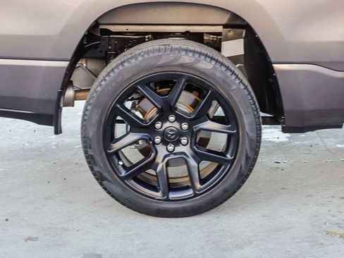 Used 2023 RAM 1500 Laramie image 12