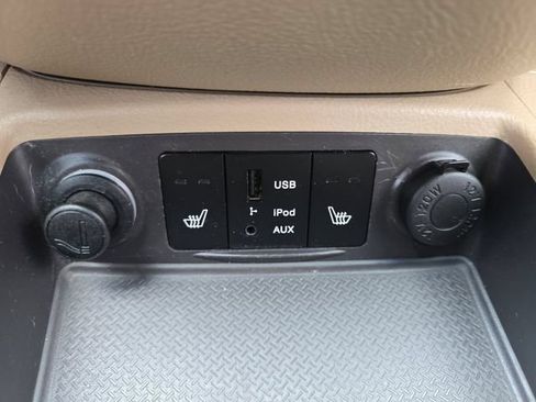 Used 2011 Hyundai Santa Fe Limited FWD image 6