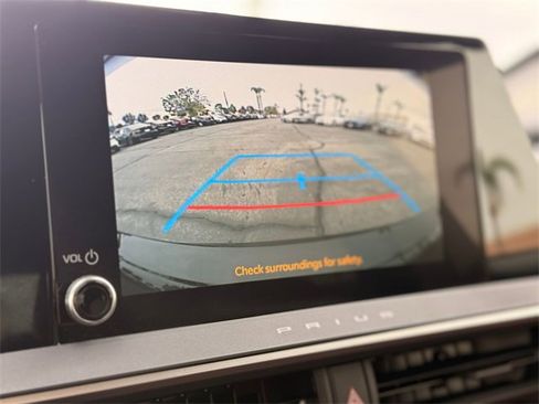 Used 2024 Toyota Prius Prime SE image 14