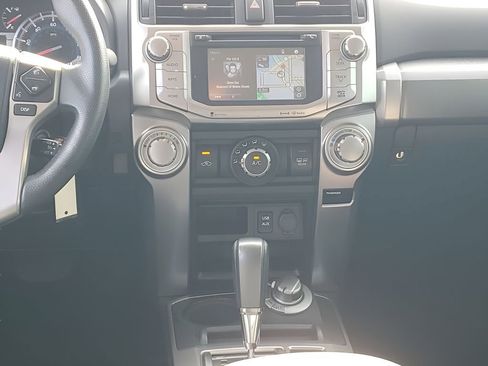 Used 2018 Toyota 4Runner SR5 image 28