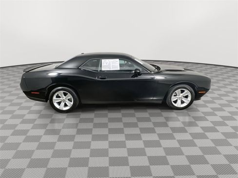 Used 2023 Dodge Challenger SXT image 9