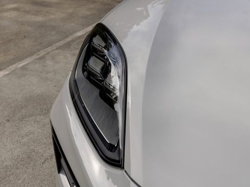 New 2025 Porsche Cayenne Coupe image 16