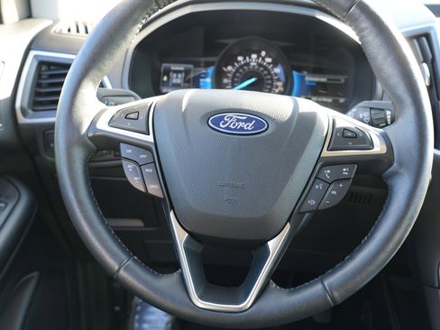 Used 2022 Ford Edge SEL w/ Convenience Package image 24