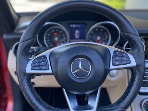 Used 2018 Mercedes-Benz SLC 300 image 40