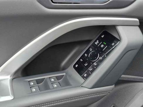 New 2025 Audi Q5 Premium Plus w/ Premium Plus image 40