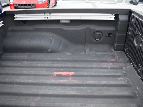 Used 2023 Nissan Frontier SV w/ SV Convenience Package image 12