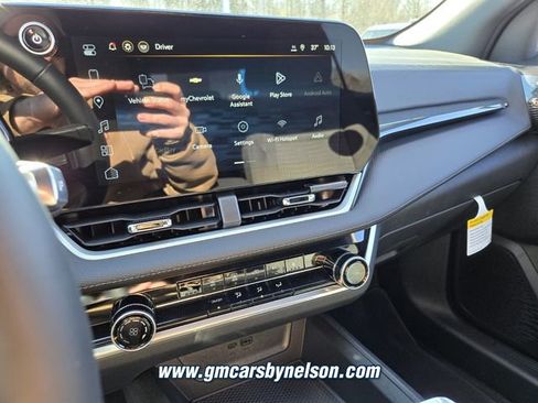 New 2026 Chevrolet Equinox LT w/ Safety and Technology Package FWD image 11