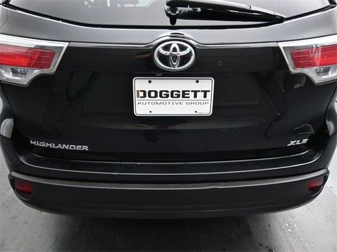 Used 2016 Toyota Highlander XLE image 14