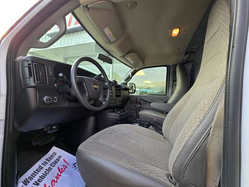 Used 2020 Chevrolet Express 2500 image 10