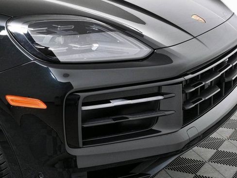 New 2026 Porsche Cayenne AWD/4WD image 37