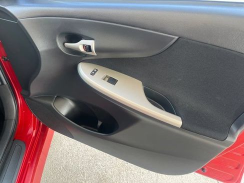 Used 2013 Toyota Corolla S FWD image 17