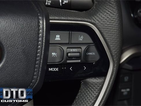 Used 2024 Toyota Tundra Limited image 35