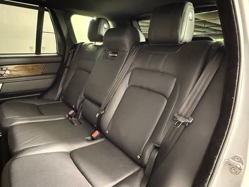 Certified 2019 Land Rover Range Rover Long Wheelbase Supercharged AWD/4WD image 18