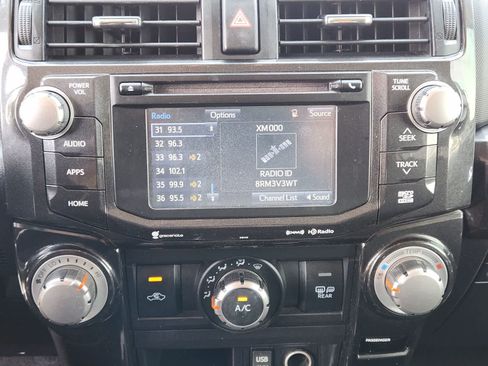 Used 2018 Toyota 4Runner TRD Off-Road Premium AWD/4WD image 15