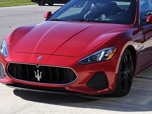 Used 2018 Maserati GranTurismo Sport image 11