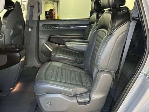 Used 2026 Kia EV9 Land AWD/4WD image 23