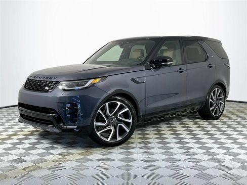 Used 2025 Land Rover Discovery Dynamic SE AWD/4WD image 1