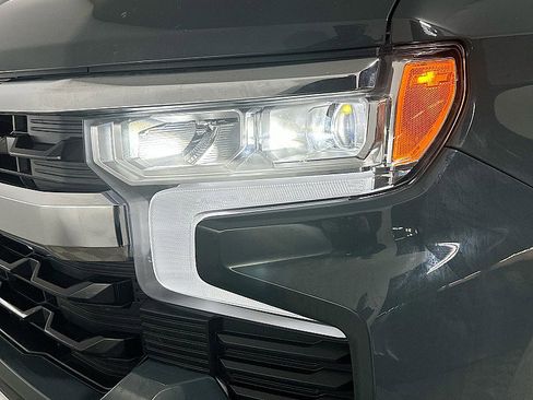 Used 2025 Chevrolet Silverado 1500 LT image 24