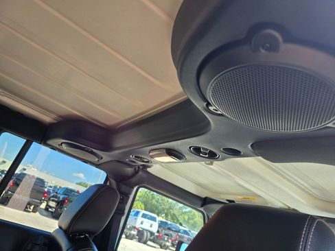 Used 2012 Jeep Wrangler Unlimited Sahara w/ Max Tow Pkg AWD/4WD image 37