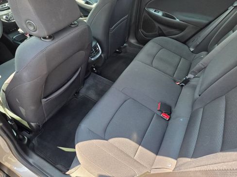 Used 2022 Chevrolet Malibu LT FWD image 31