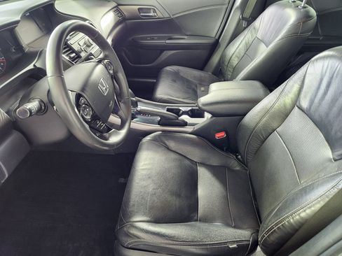 Used 2016 Honda Accord Sport image 11