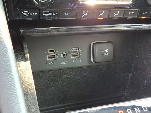 Used 2022 Jeep Grand Cherokee Limited AWD/4WD image 21
