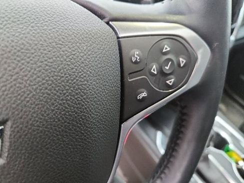 Used 2022 Chevrolet Traverse Premier AWD/4WD image 11