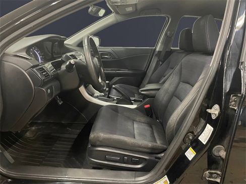 Used 2014 Honda Accord Sport image 9