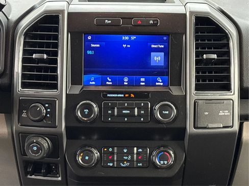 Used 2019 Ford F150 XLT w/ Equipment Group 302A Luxury AWD/4WD image 19