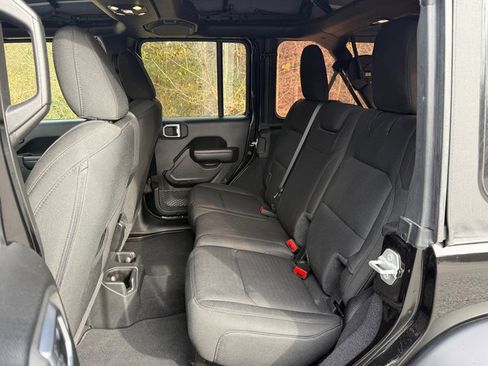Used 2021 Jeep Wrangler Sport S image 14
