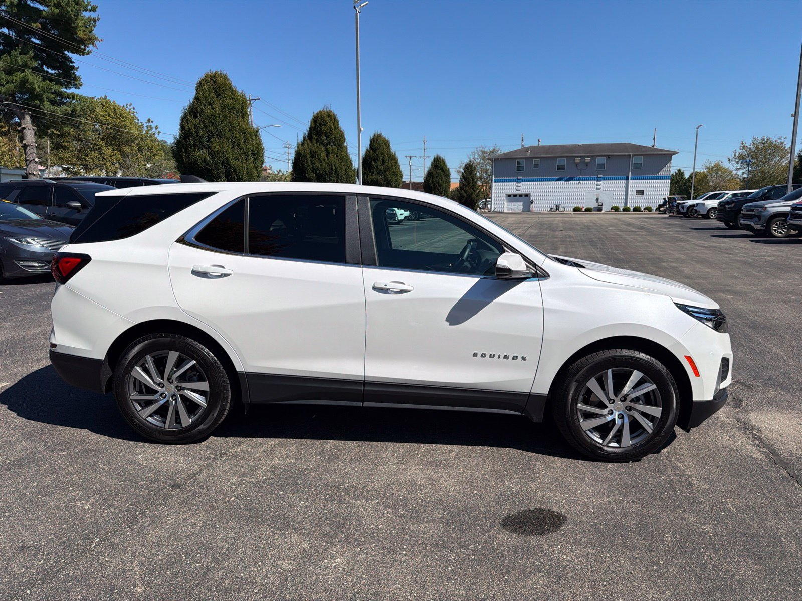 Used 2024 Chevrolet Equinox LT FWD image 6
