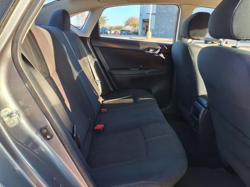 Used 2016 Nissan Sentra S image 8