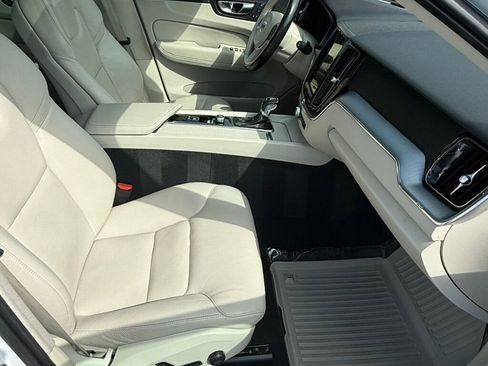 Used 2018 Volvo XC60 T5 Momentum w/ Convenience Package AWD/4WD image 48
