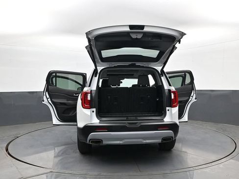 Used 2023 GMC Acadia SLT w/ Technology Package AWD/4WD image 45
