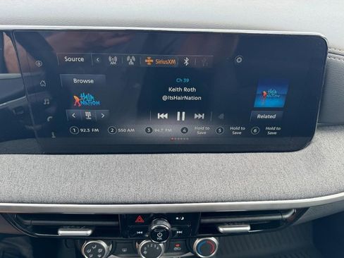 Used 2025 Nissan Kicks SV image 19