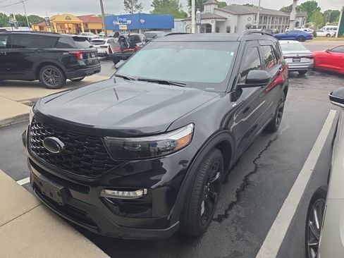 Used 2023 Ford Explorer ST-Line w/ Class IV Trailer Tow Package image 1