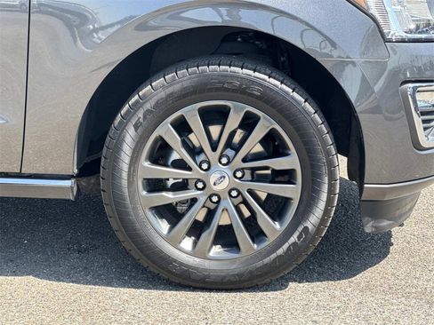 Used 2021 Ford Expedition Limited image 26