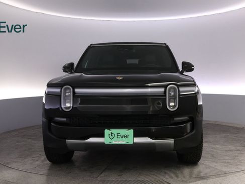 Used 2025 Rivian R1S Adventure Dual AWD/4WD image 12