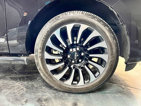 Used 2024 Lincoln Navigator Black Label AWD/4WD image 28